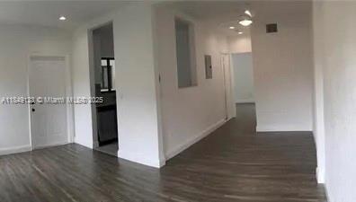 Foto del edificio - 560 NE 69th St