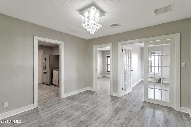 Foto del edificio - 1718 W Hadley St