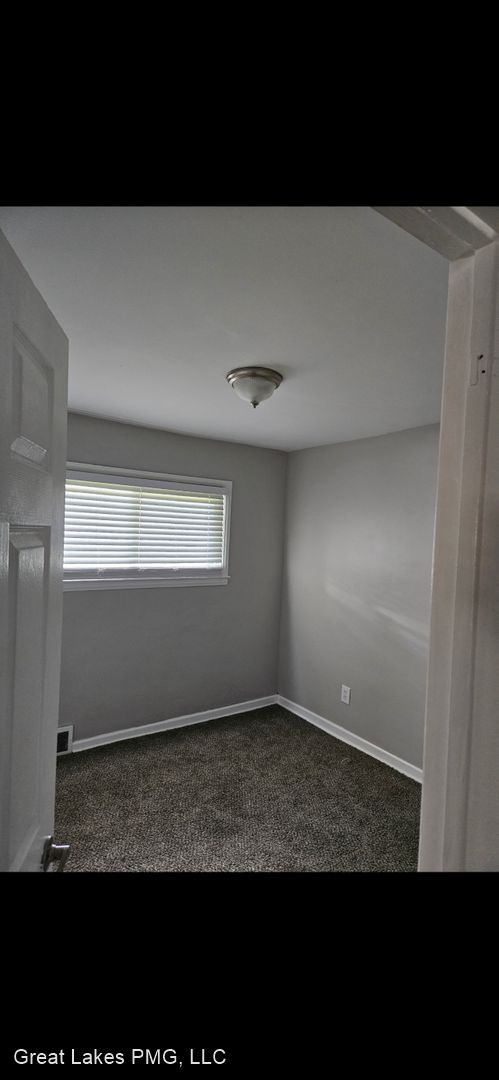 Foto del edificio - 3 br, 1.5 bath House - 19966 Lahser