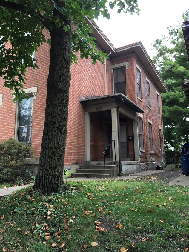 Primary Photo - 96 W 1st Ave