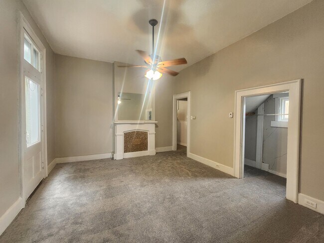 Foto del edificio - 1019 John St