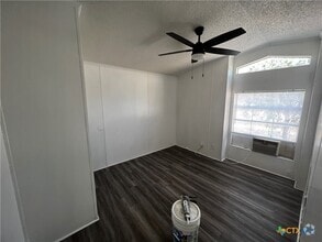 Building Photo - 1405 Harris Hill Rd