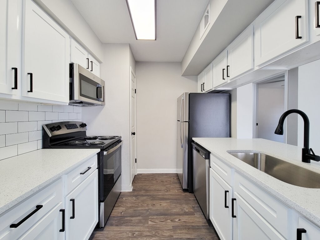 Foto principal - Champions Pointe Apartments