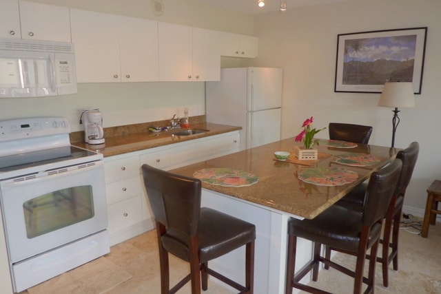 kitchen island, all appliances - 201 Ohua Ave