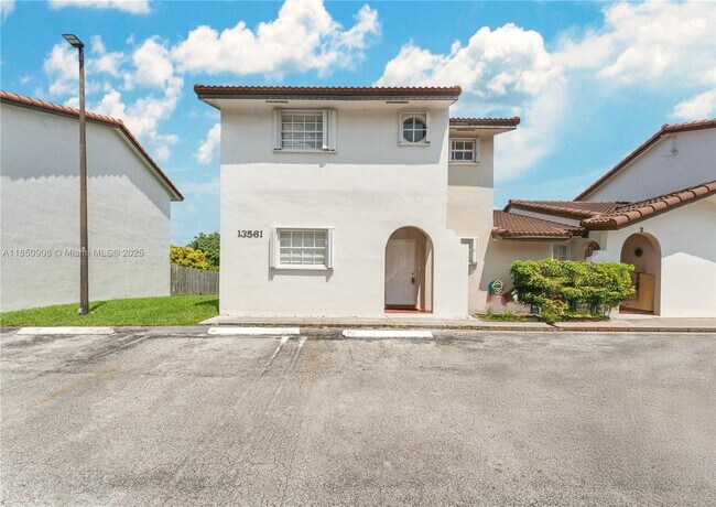 Foto del edificio - 13561 SW 62nd St