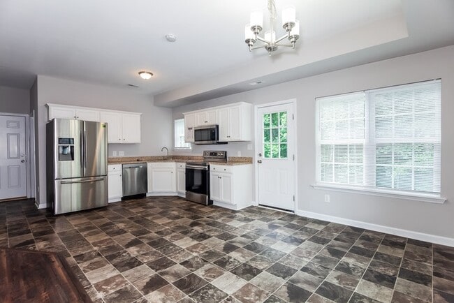 Building Photo - 7332 Icon Way