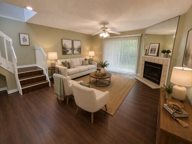Foto del edificio - 2BR/2.5BA Townhome with In-Unit Laundry, Fenced Backyard, Garage, & Fireplace! Move-In Ready! Pri...