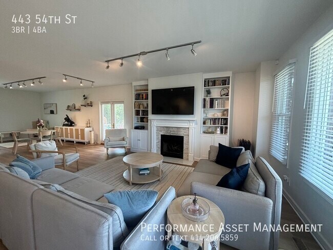 Building Photo - Harbor View 3BED/4BATH Kenosha Townhouse