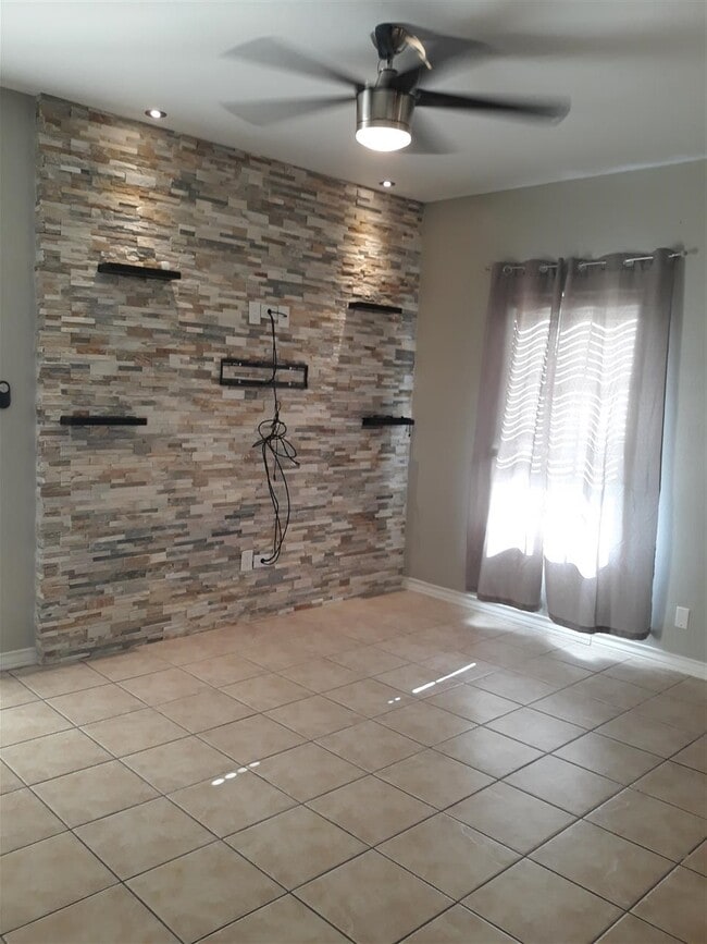 Building Photo - 9804 Cantera Ct