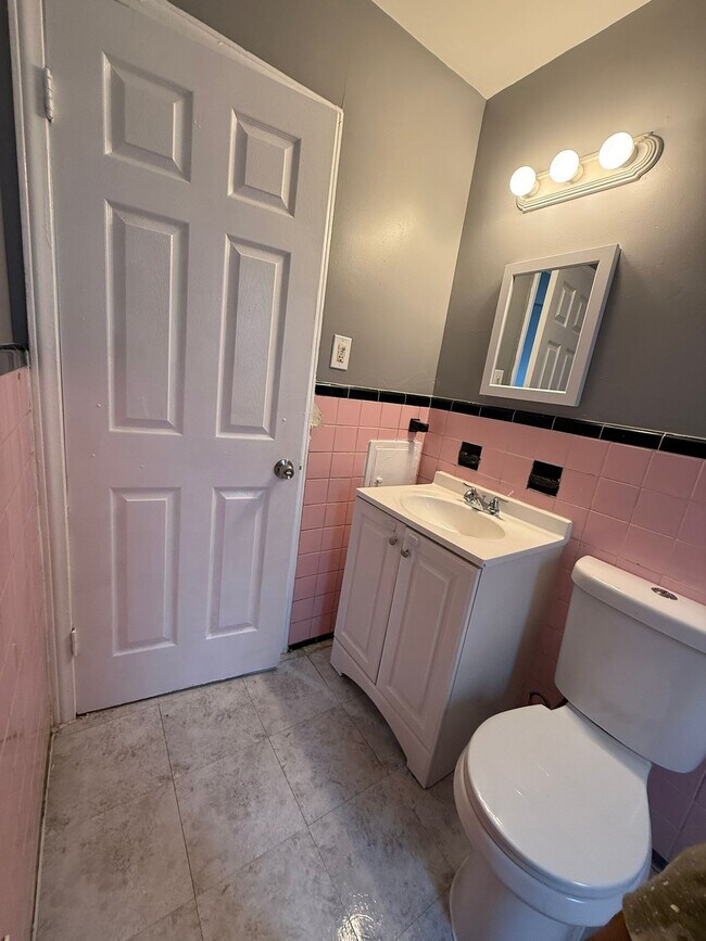 Foto del edificio - 17885 Albion Ave