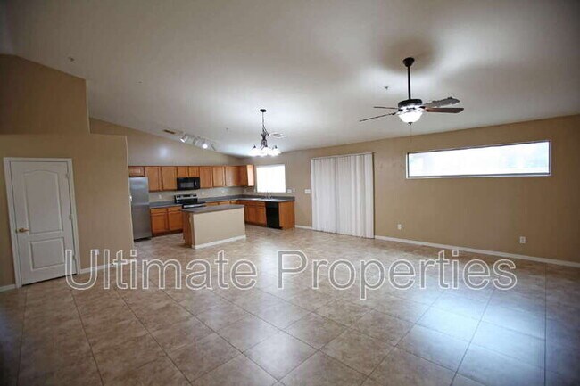 Foto del edificio - 15616 N 164th Ln