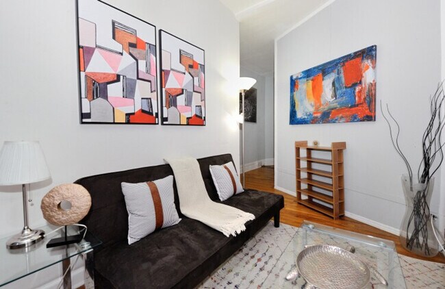 Foto del edificio - 440 W 45th St