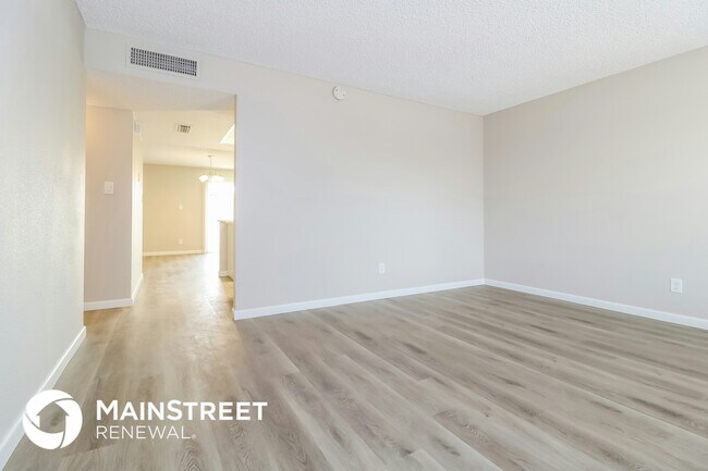Foto del edificio - 8517 W Indianola Ave