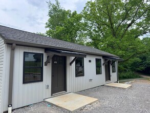 Building Photo - 19 Proctor Dr