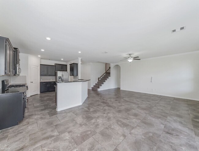 Building Photo - 4 br, 3.5 bath House - 22418 Mary Rogers T...