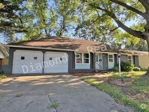 Building Photo - 1417 W Berkeley St