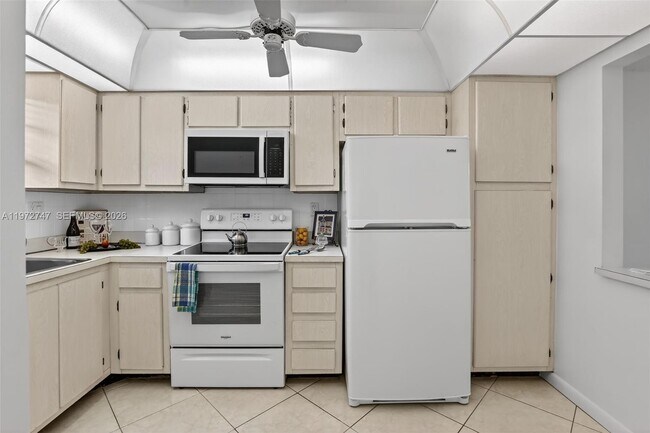 Foto del edificio - 3300 W Rolling Hills Cir