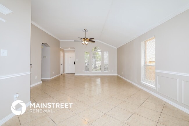 Foto del edificio - 16811 Creek Trail