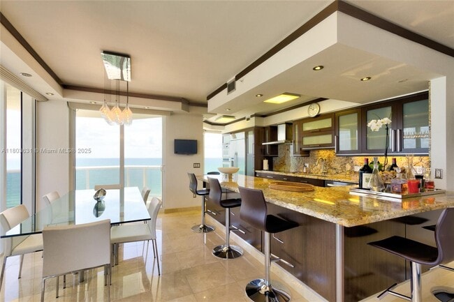 Building Photo - 4775 Collins Ave