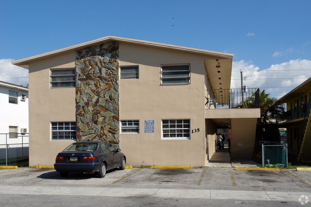 Foto del edificio - 135 W 28th St