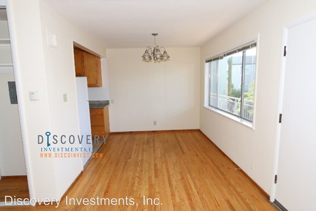 Building Photo - 296 Lenox Ave