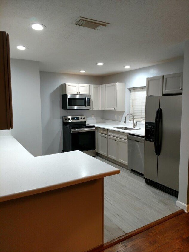 2103 Anderson Pl, Orlando, FL 32803 House for Rent in Orlando, FL