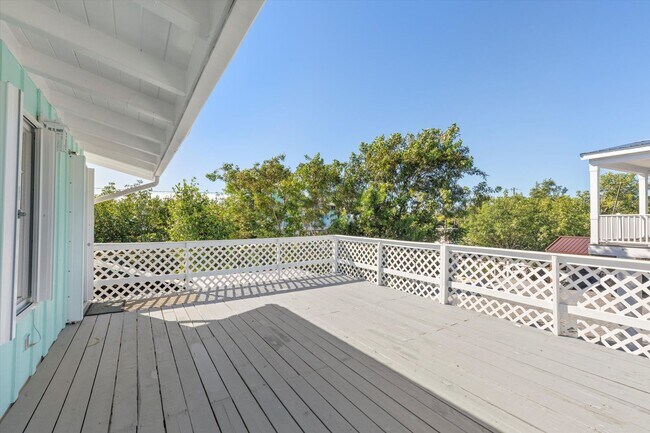 Building Photo - Canalfront 2BR/1BA Upstairs Residence – Legal Duplex | Summerland Key