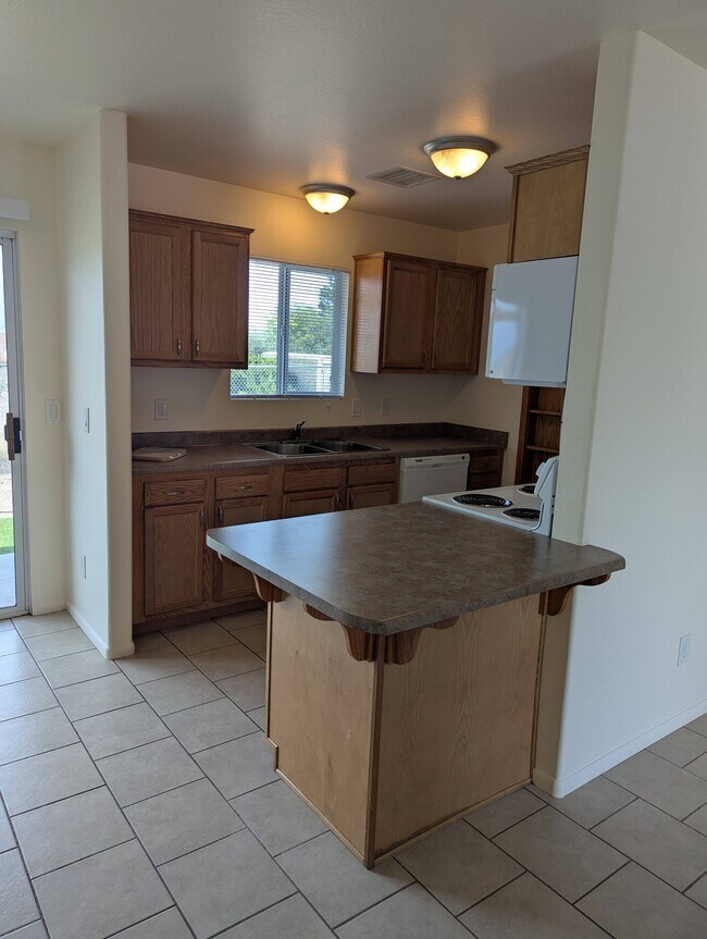 Foto del edificio - 354 W Hollamon St