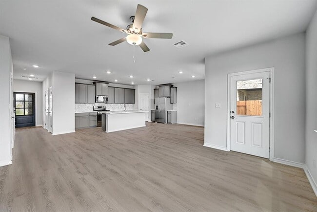 Building Photo - 170 Papaya Dr