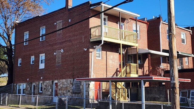 Foto del edificio - 2527 Kirk Ave