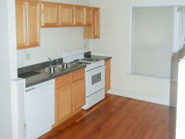 Foto del edificio - 5131 N Wolcott Ave
