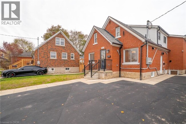 Photo du bâtiment - 22 Ash St