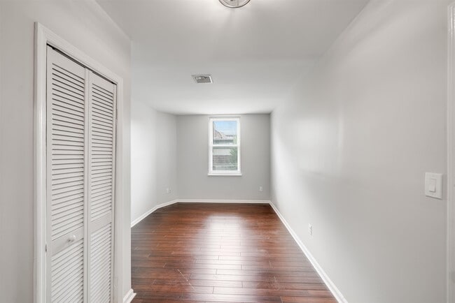 Building Photo - 316-1301-3-324 Jefferson St