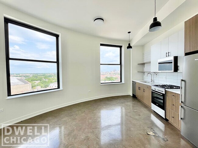Foto del edificio - 4753 N Broadway St