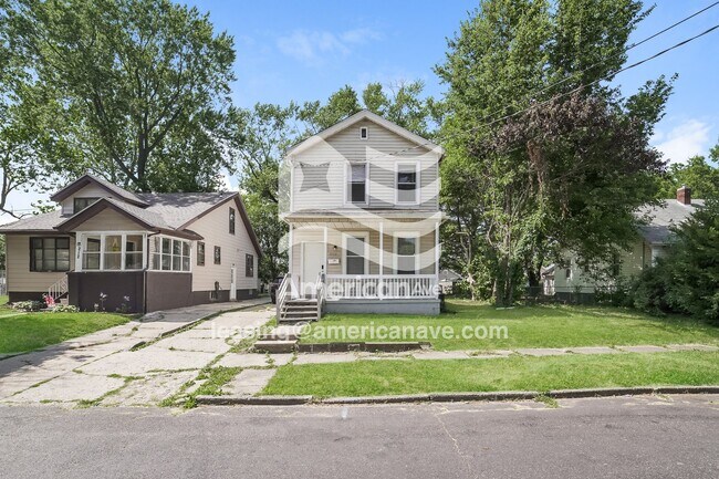 Foto del edificio - 210 E Maywood Ave
