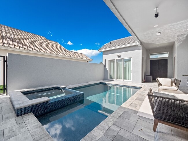 Photo - 239 Hampton Loop House