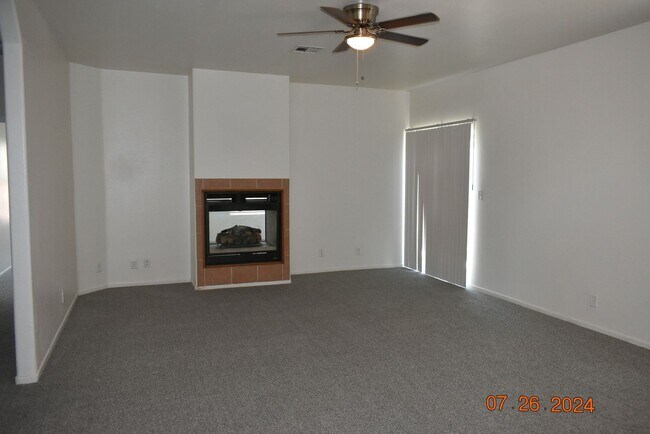 Foto del edificio - Charming Single-Family Home in Prime Location!