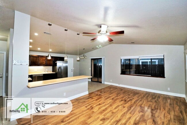 Foto del edificio - 1947 Mary Lake Dr