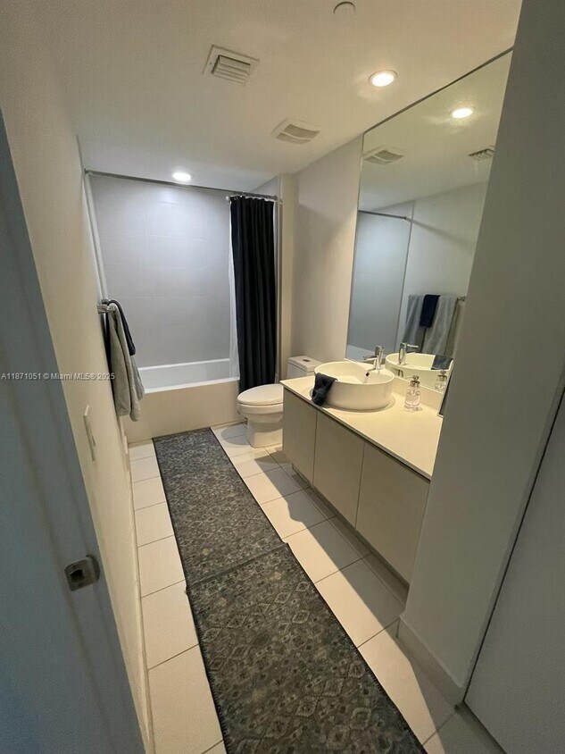 Building Photo - 4250 Biscayne Blvd