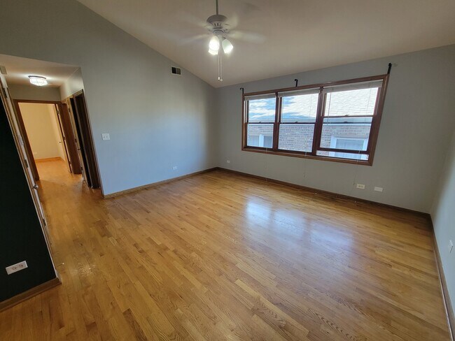 Foto del edificio - 7411 N Claremont Ave