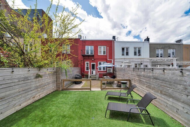 Building Photo - 120 64th St