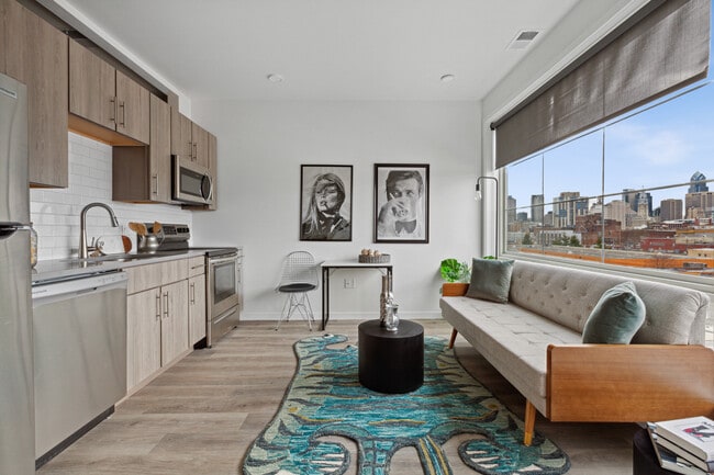 The Quincy - The Quincy Apartments