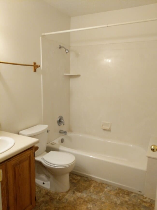 Bathroom - 558 N 800 E