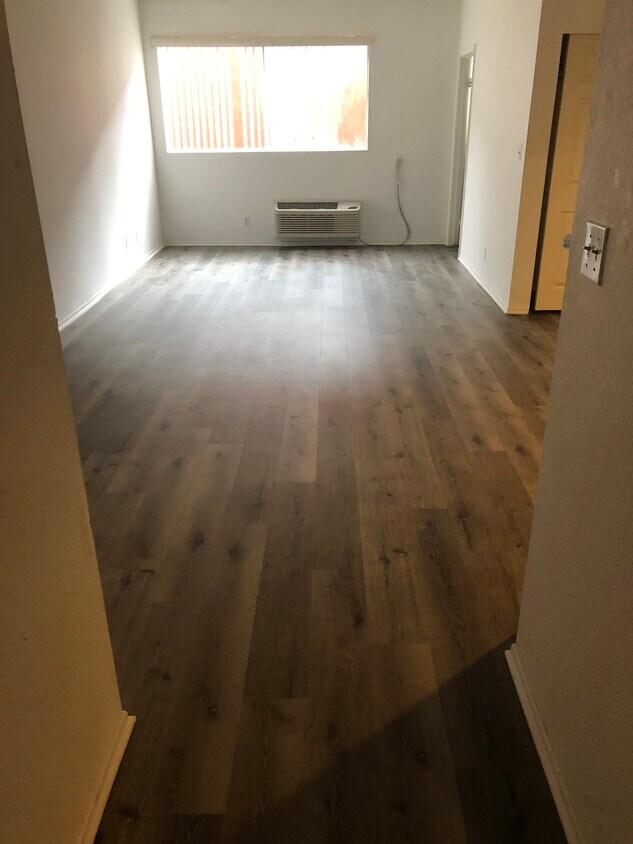 Foto del edificio - 1245 N Cherokee Ave