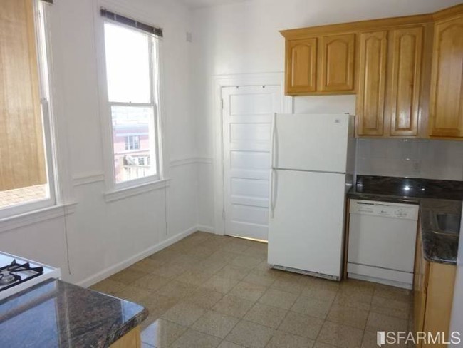 Building Photo - 388 Capp St