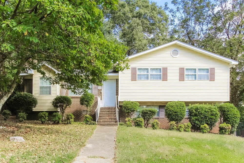 Primary Photo - 424 20th Ct NE