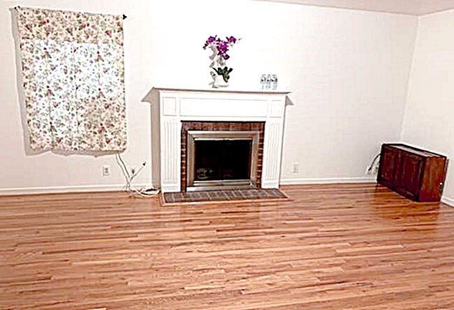 Foto del edificio - 15520 Lark St