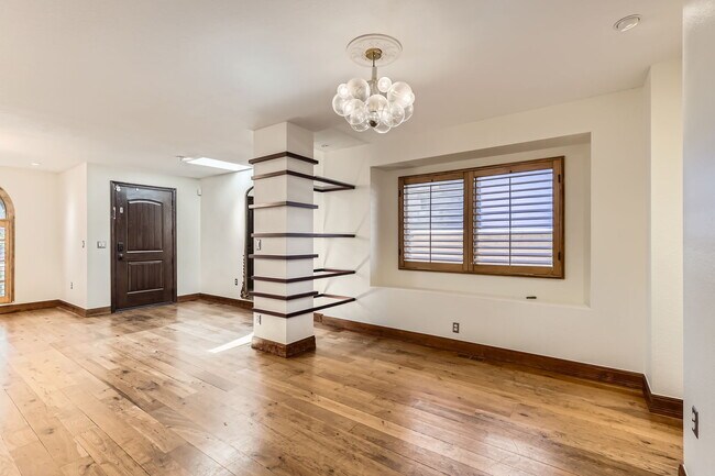 Foto del edificio - 563 Clayton St