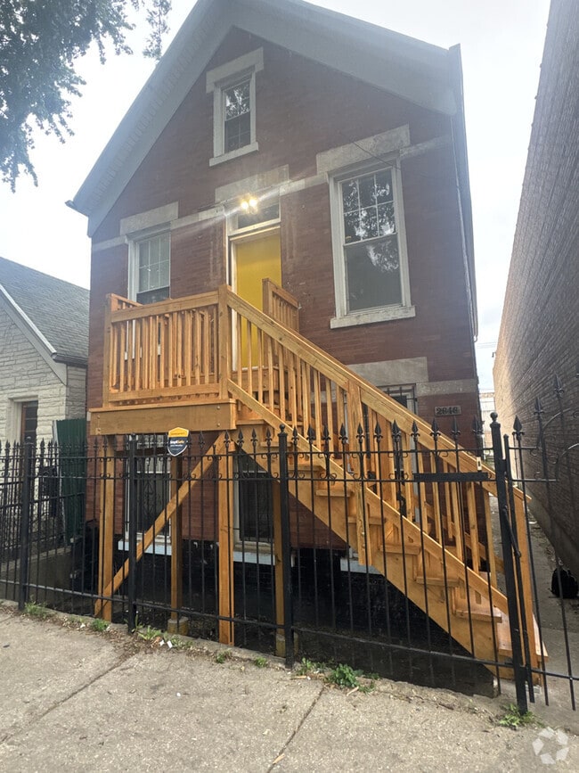 Building Photo - 2646 W Cullerton St