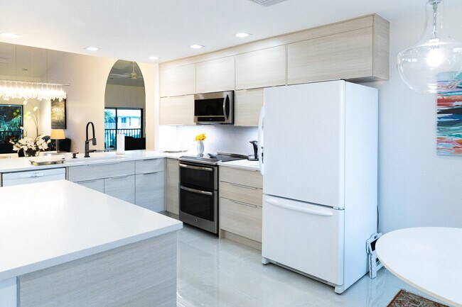 Foto del edificio - 600 Misty Pines Cir